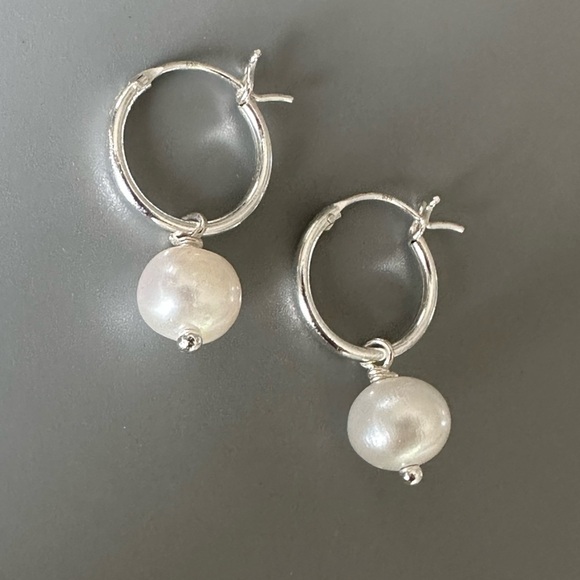 Freshwater Pearl Sterling Silver Huggie Hoop Earrings - Picture 3 of 12